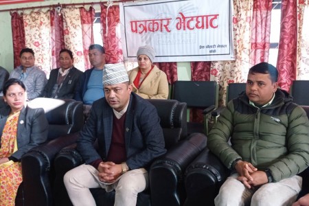 नेपाली जनताको सुशासन, विकास र समृद्धिको आकांक्षा पूरा गर्न सरकार प्रतिवद्ध छः मन्त्री गिरी